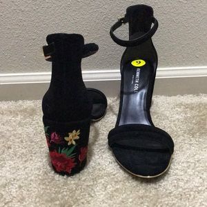 Kenneth Cole Strap Flower Embroidered Heel